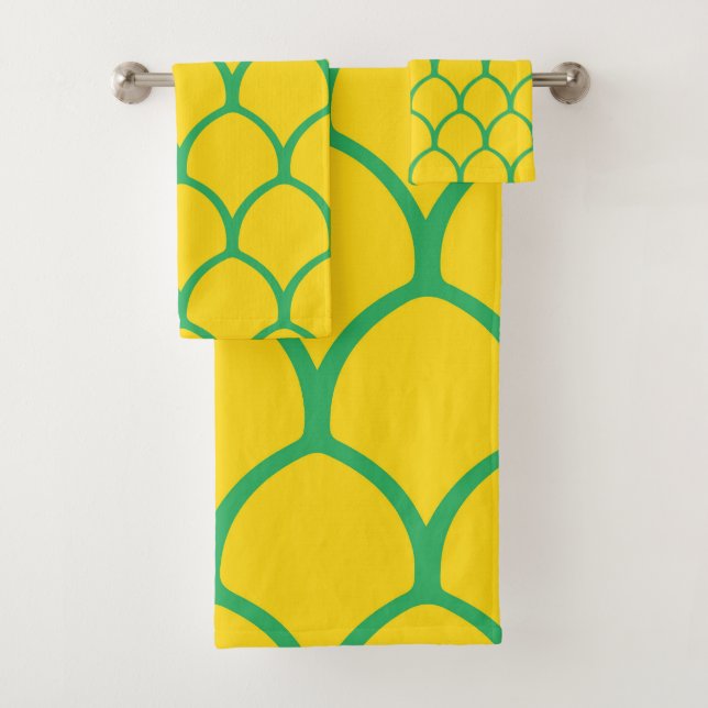 Tropical Pineapple Pattern in Green and Yellow Bath Towel Set (Insitu)