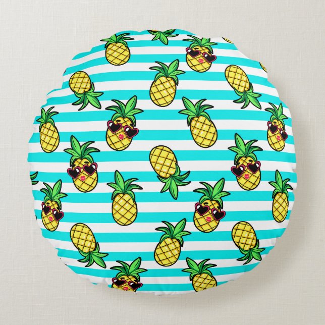 Tropical Pineapples: Retro Sunglasses Pattern. Round Cushion (Front)
