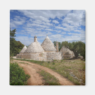 Trulli houses in Puglia/Apulia Magnet