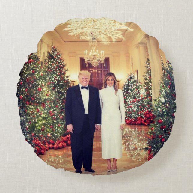 Trump US President White House Christmas  Round Cushion (Front)