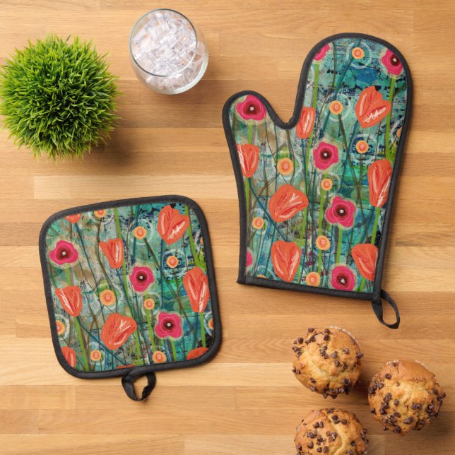 Tulip Tango - Nature Inspired Floral Art -  Oven Mitt & Pot Holder Set (Top Down)