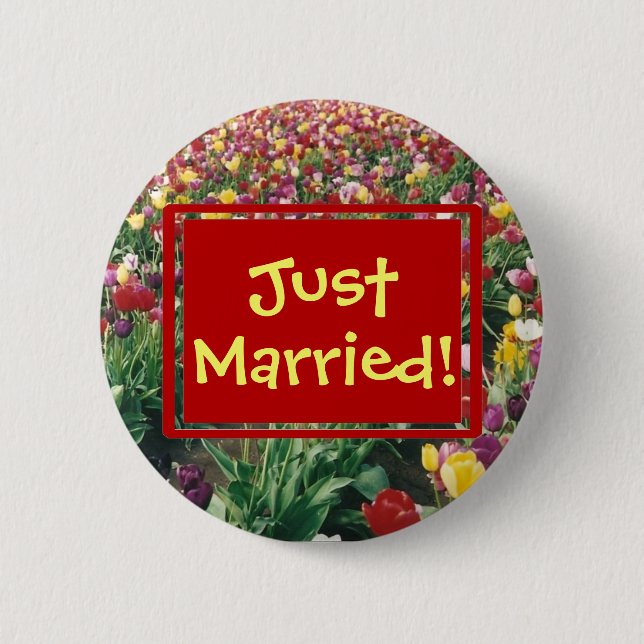Tulips Round Just Married Button (Front)