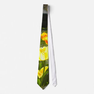 Tulips tie