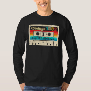 Turning 40 Birthday Decorations Men 40th Bday 1982 T-Shirt