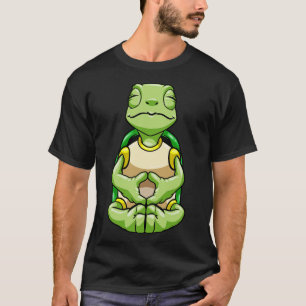 Turtle at yoga in cross legged T-Shirt