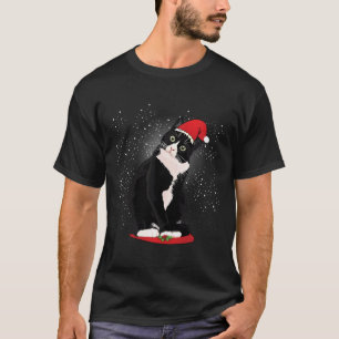 Tuxedo Cat Christmas Santa Claus Snow Winter Costu T-Shirt