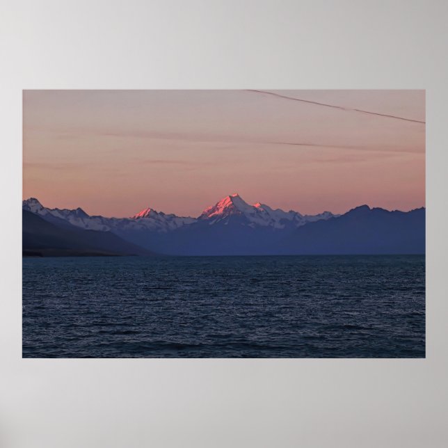 Twilgiht on Lake Pukaki Poster (Front)