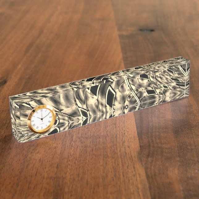 Twisted with a dark beige tone, mirror nameplate (Side)