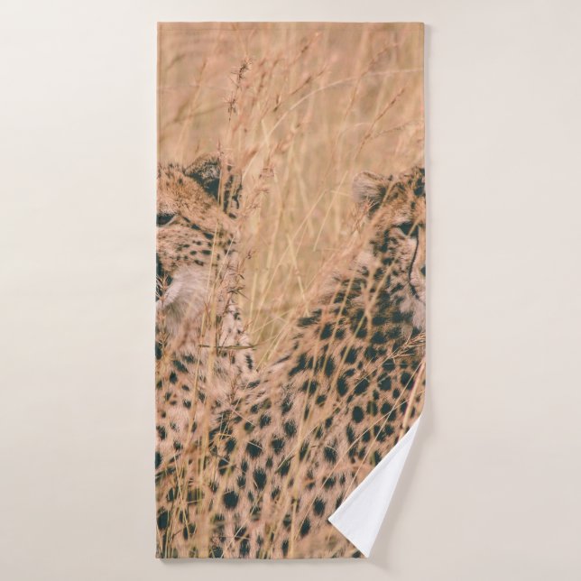 TWO CHEETAH SITTING ON FIELD AT DAYTIME BATH TOWEL (Bath Towel)