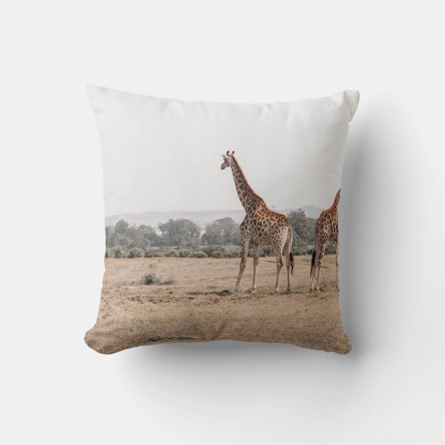 TWO GIRAFFES CUSHION (Front)