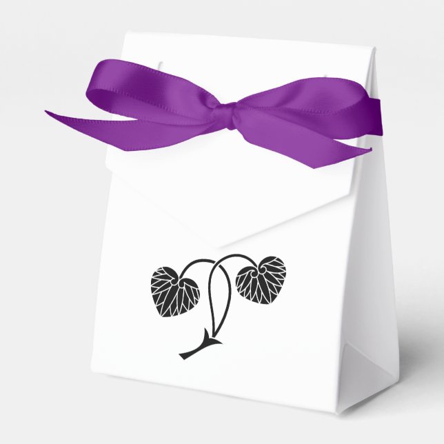 Two-leaf hollyhock favour box (Front Side)