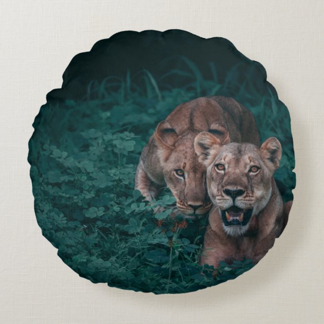 TWO LIONESS ON GREEN PLANTS ROUND CUSHION (Front)