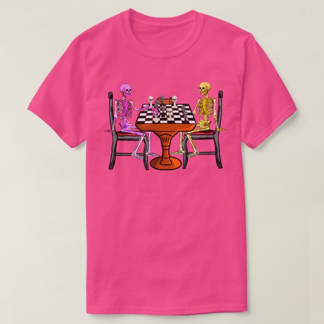 Two skeletons playing chess comic style funny T-Sh T-Shirt (Design Front)