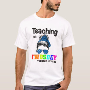 Twosday Tuesday, February 22Nd, 2022 Happy 2Nd Tea T-Shirt