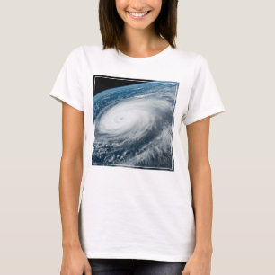 Typhoon Hinnamnor. T-Shirt