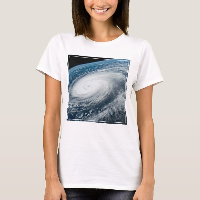 Typhoon Hinnamnor. T-Shirt (Front)