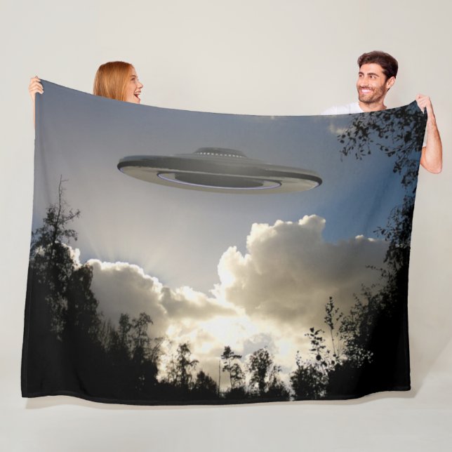 UFO FLEECE BLANKET (In Situ)