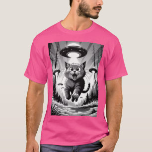 Ufo Selfie Alien Encounter Shocked Cat In The Wood T-Shirt