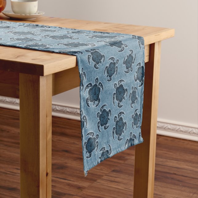 Uhane Honu Hibiscus Batik Hawaiian Turtle Short Table Runner (In Situ)