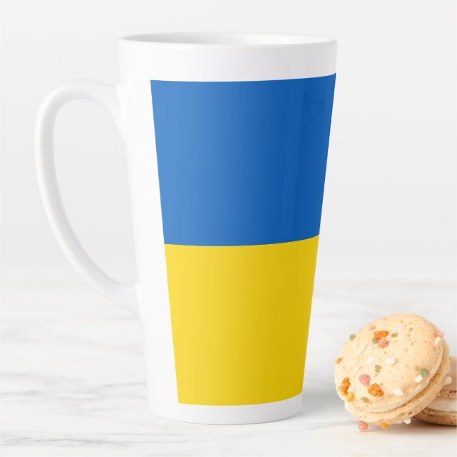 Ukraine flag latte mug (In Situ)