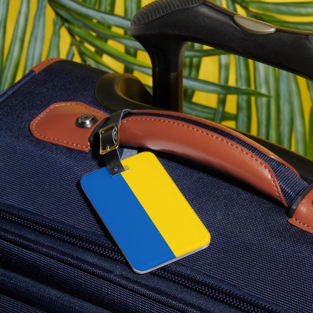 Ukraine flag luggage tag (Front Insitu 1)