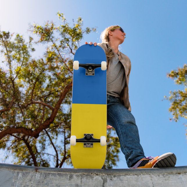 Ukraine flag skateboard (Outdoor 1)