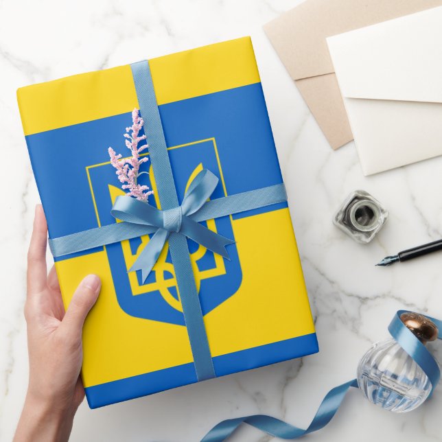 Ukrainian flag & Ukraine Tryzub, birthday /sports Wrapping Paper (Gifting)