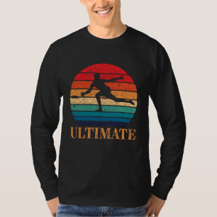Ultimate Frisbee Retro Player Flying Disc Throwing T-Shirt