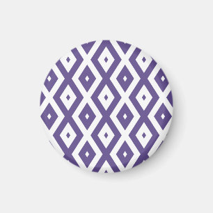 Ultra violet and white diamond pattern magnet