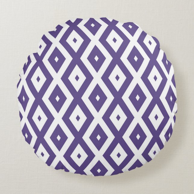 Ultra violet and white diamond pattern round cushion (Front)