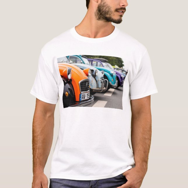 Un amour de 2CV, la voiture, le mythe, la légende T-Shirt (Front)