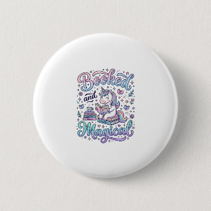 Unicorn Booked and Magical Gift Idea Typography De 6 Cm Round Badge