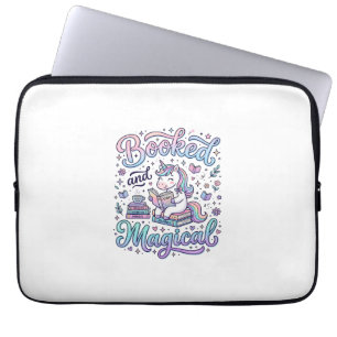Unicorn Booked and Magical Gift Idea Typography De Laptop Sleeve