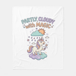 Unicorn Partly Cloudy with Magic Trendy T-Shirt De Fleece Blanket