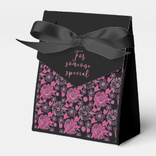 Unique floral in pink/black favour box