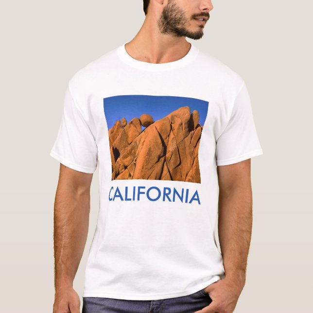 Unique rock formation, California T-Shirt (Front)