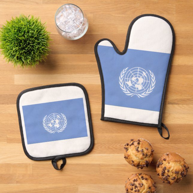 #UNITEDNATIONS OVEN MITT & POT HOLDER SET (Top Down)