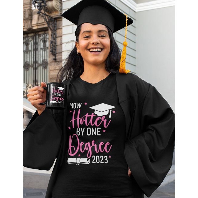 University Graduate with 1 Grade Linda Gift T-Shirt (Creator Uploaded)