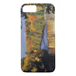 Upper Tahquamenon Falls in UP Michigan in autumn Case-Mate iPhone Case