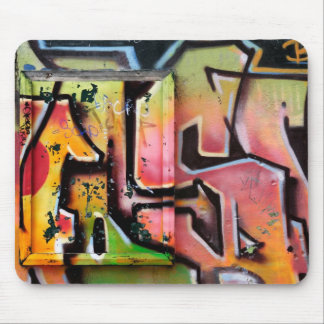 Urban graffitis mouse pad