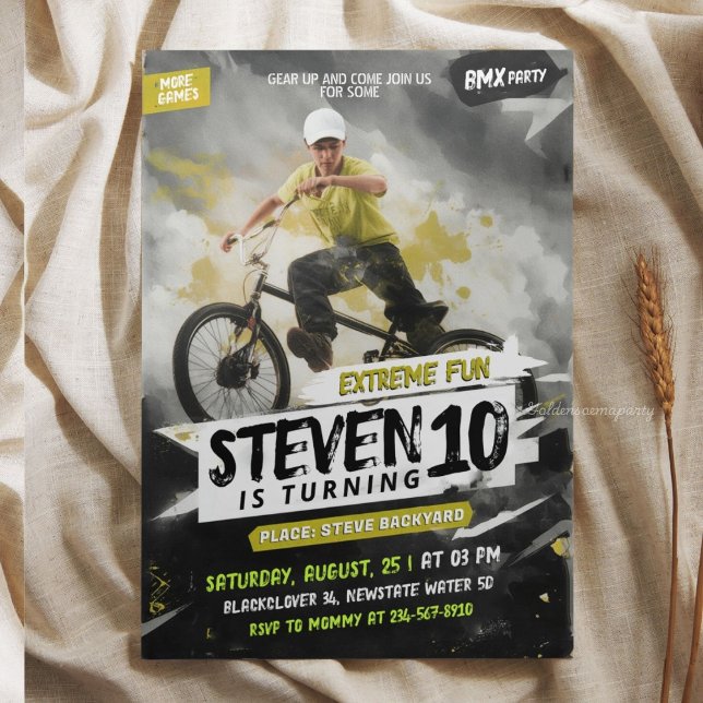 Urban Sketch BMX Birthday Party - Extreme Fun Invitation (Urban Sketch BMX Birthday Party - Extreme Fun Invitation
)