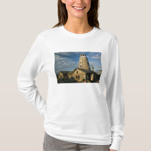USA, ALASKA, KENAI PENINSULA, HOMER: Homer Spit T-Shirt