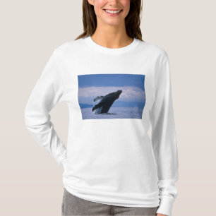 USA, Alaska, Tongass National Forest, Humpback T-Shirt