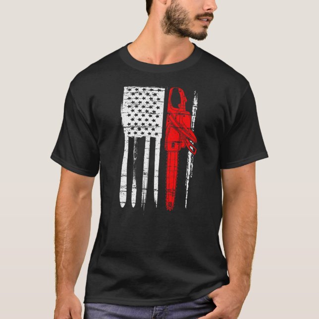 USA American Flag Arborist Chainsaw Lumberjack Log T-Shirt (Front)
