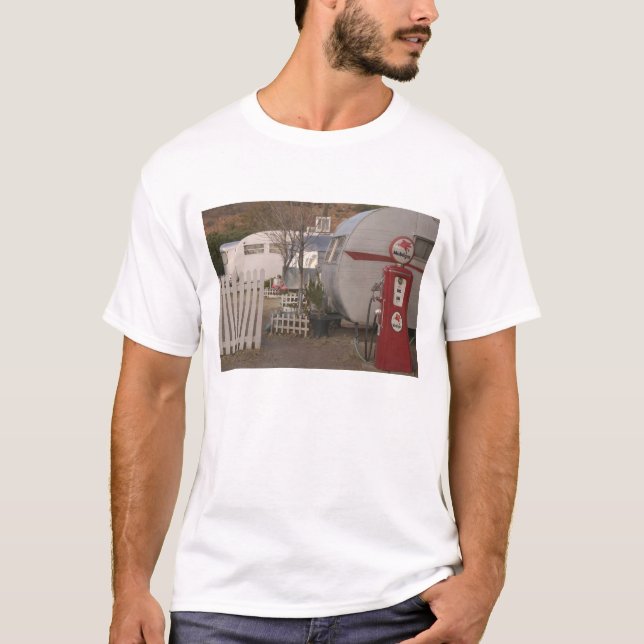 USA, Arizona, Bisbee: Shady Dell Motel, All T-Shirt (Front)