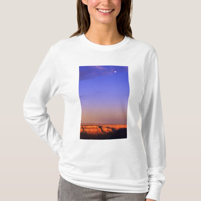 USA, Arizona, Grand Canyon NP. Moon in sky as T-Shirt (Front)