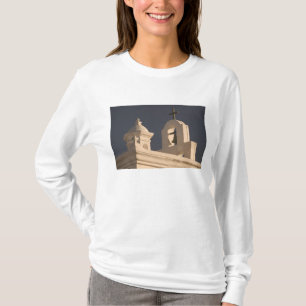 USA, Arizona, Tucson: Mission San Xavier del Bac T-Shirt