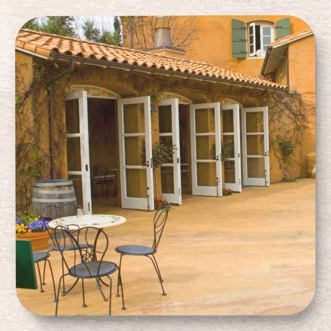 USA, California, Sonoma Valley, Patio at Viansa Coaster (Front)