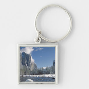 USA, California, Yosemite NP. The Merced River, Key Ring