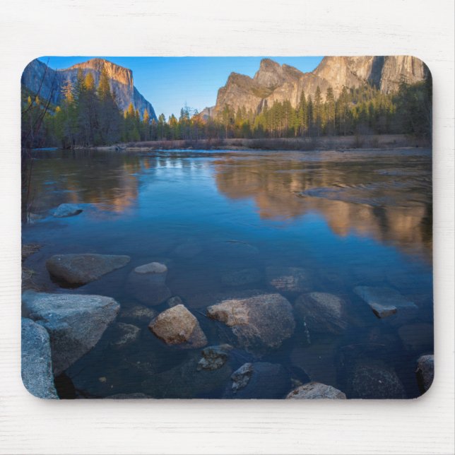 USA, California. Yosemite Valley View 2 Mouse Pad (Front)